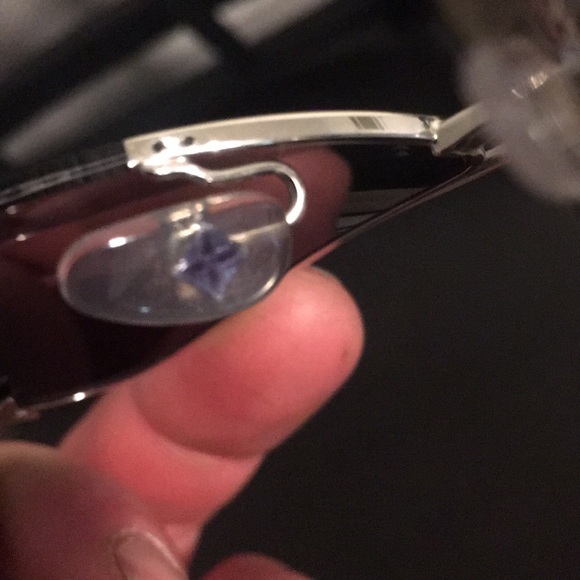 Louis Vuitton Sunglasses - Picture 6 of 8